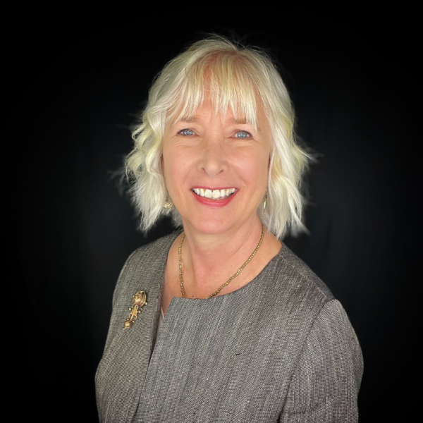 Louise-Patch-600x600